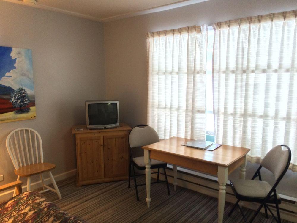 Reno Motel Salmo Εξωτερικό φωτογραφία